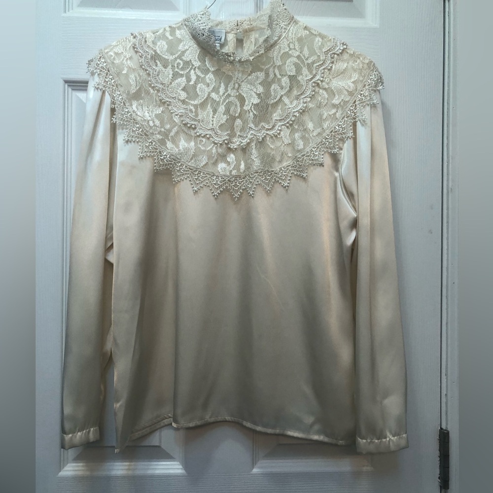 VINTAGE Sonya Ratay for San Andre’, 8 P, Ivory dressy blouse
